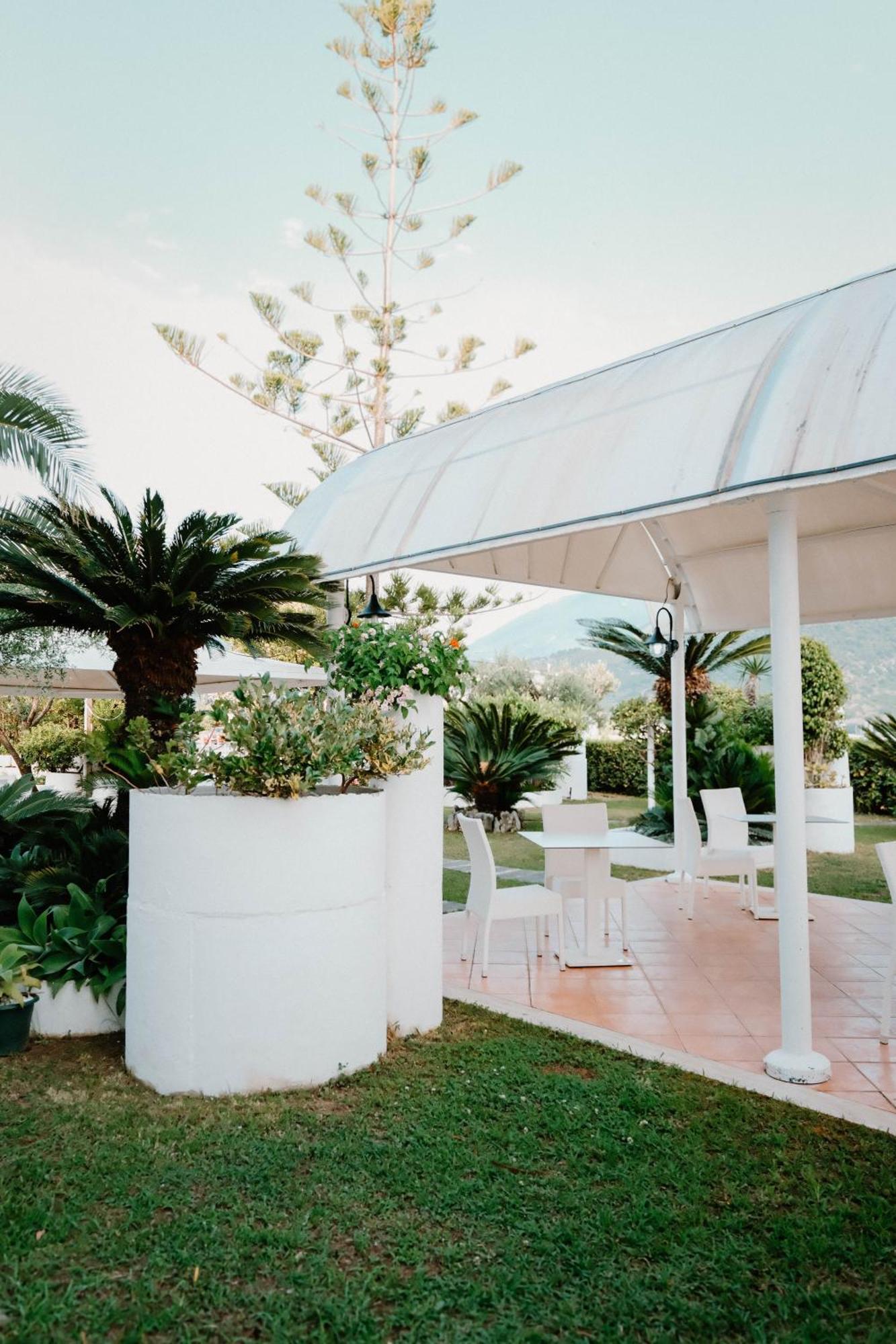 Hotel Mediterraneo Sapri Esterno foto