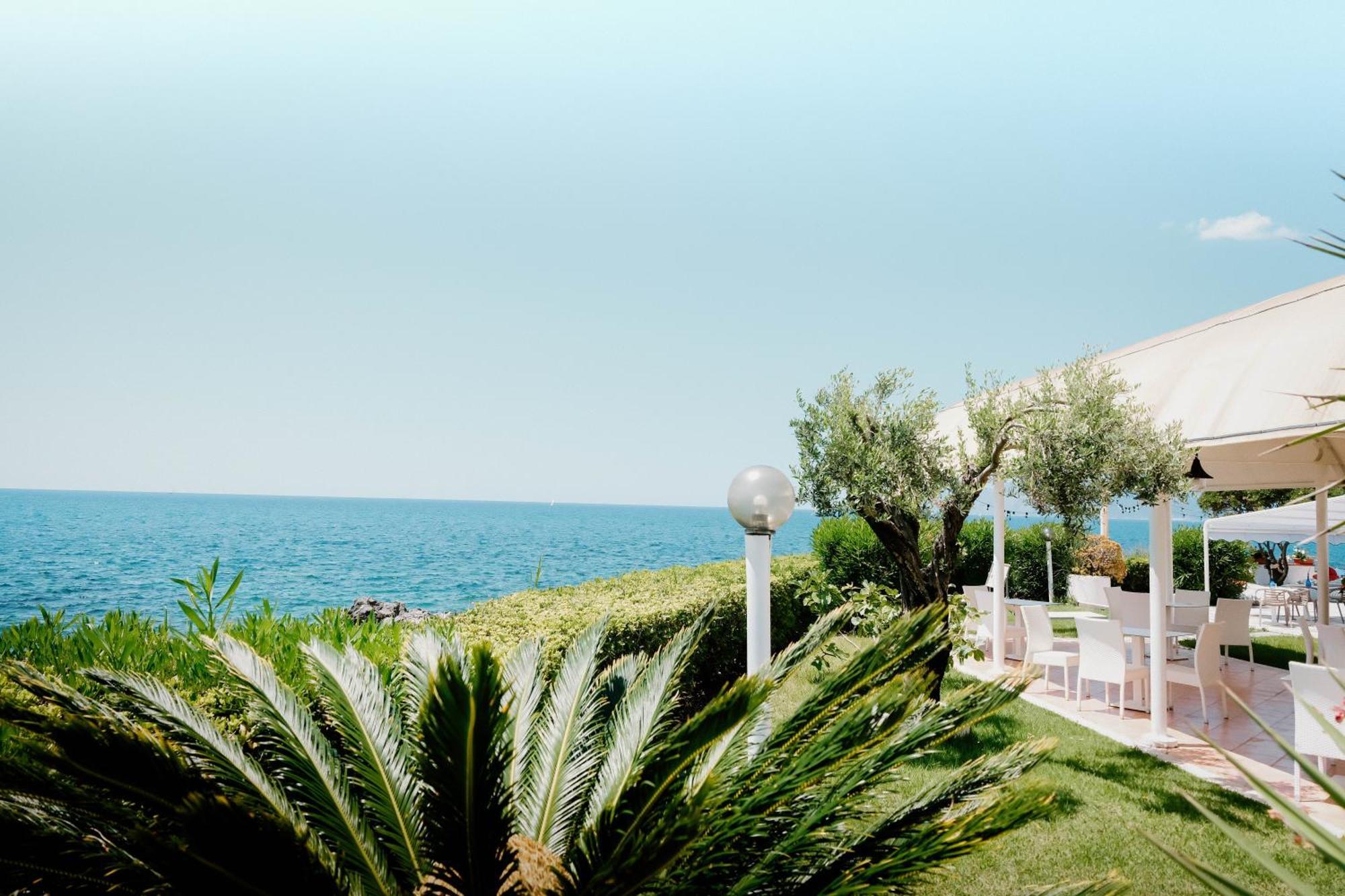 Hotel Mediterraneo Sapri Esterno foto